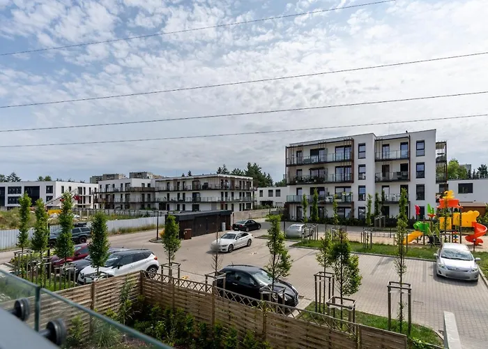 Modern Apartment With Balcony & Free Garage Poznan By Noclegi Renters