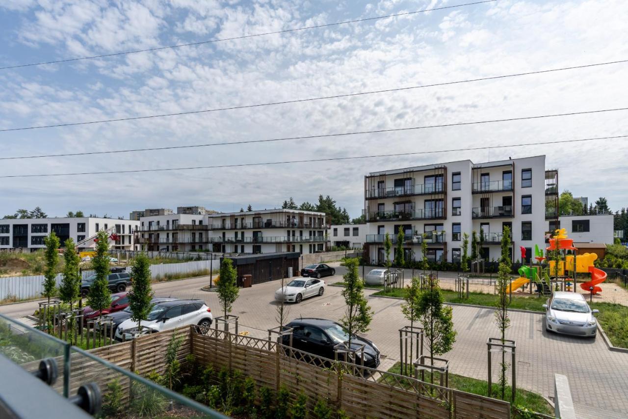 Modern With Balcony & Free Garage By Renters