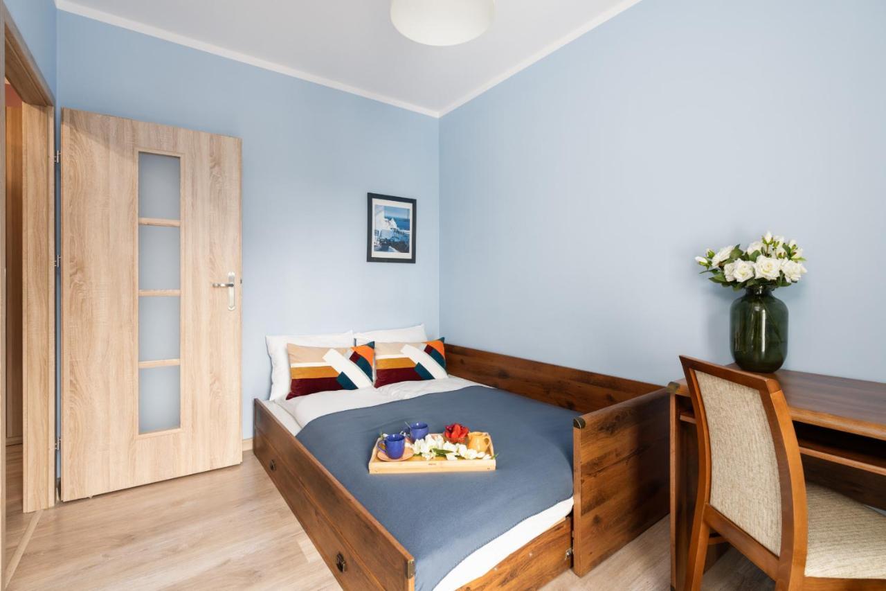 Modern With Balcony & Free Garage By Renters