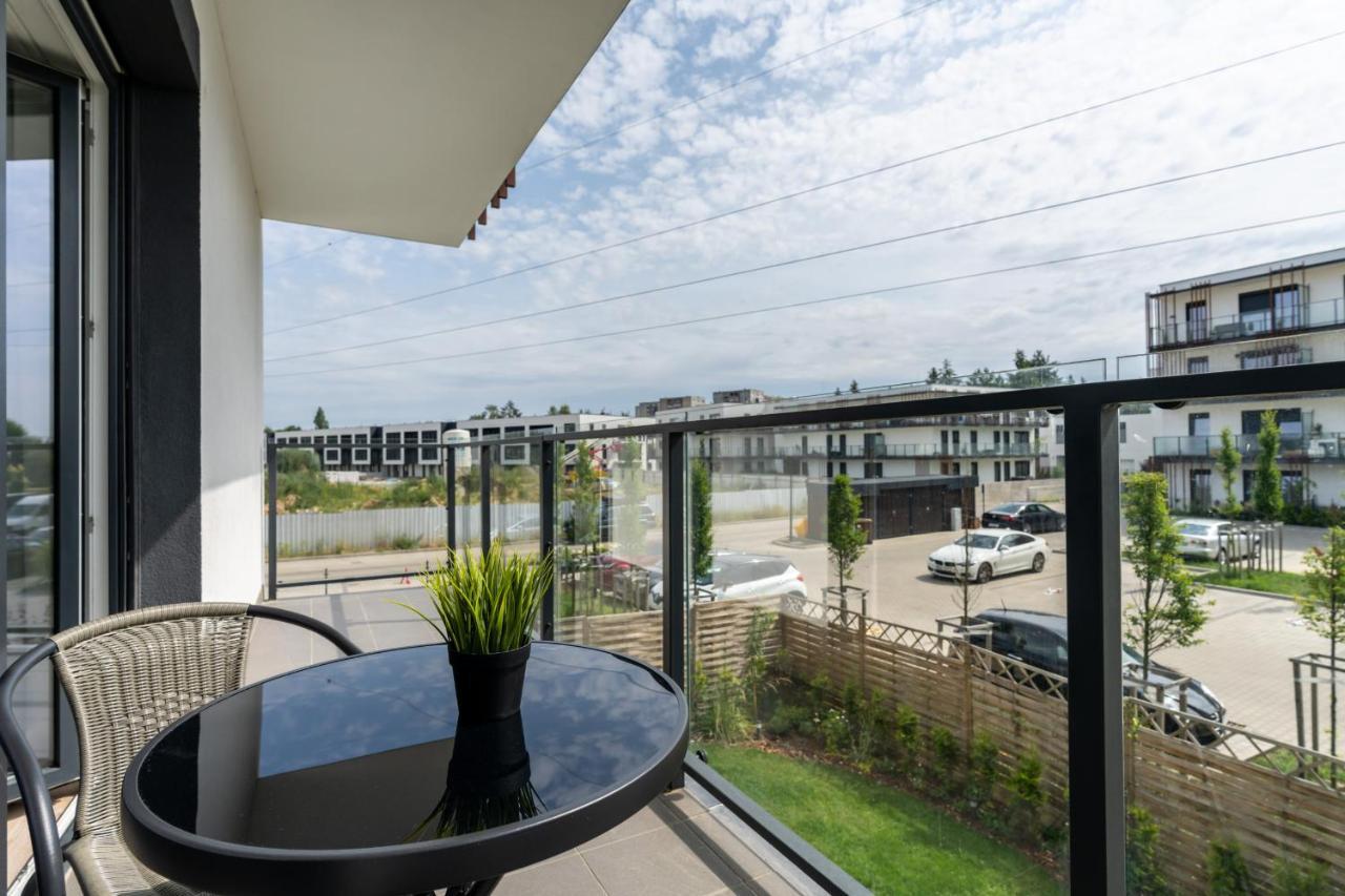 Modern With Balcony & Free Garage By Renters Appartamento